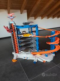 Hot Wheels Super Mega Garage 