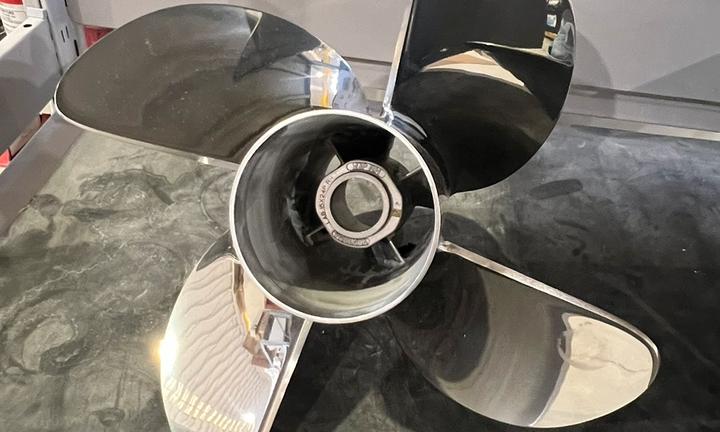 Elica Mercury Racing Ventera 21