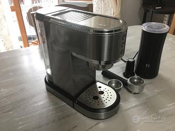 Macchina di caffè e cappuccino