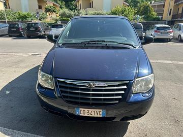 Chrysler Voyager Grand 2.8 CRD cat Limited Auto