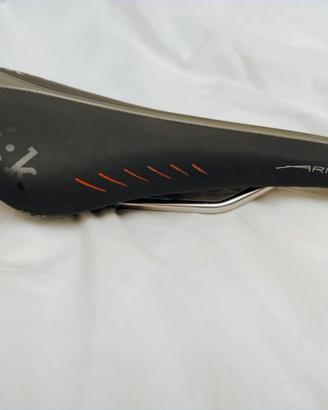 Sella Fi'zi:K Arione CX