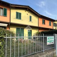 VILLA A SCHIERA A VAIANO CREMASCO