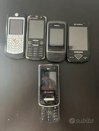 Lotto 5 telefoni vintage Nokia Samsung LG Motorola