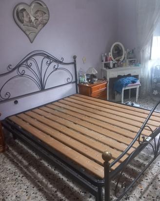 Struttura letto ferro battuto piu rete