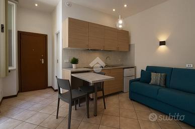 MONOLOCALE A BOLOGNA