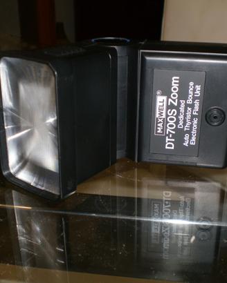 Maxwell_DT-700S_ZOOM