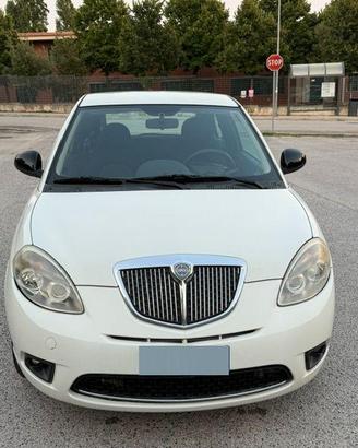 Lancia Y 1.2 benzina 2011