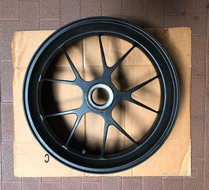 Pezzi speciali e ricambi per Mv Agusta Brutale old