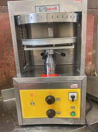 Formatrice pizze , pressa per pizze