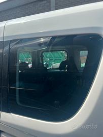 Vetro posteriore sinistro fisso per FIAT DOBLO'