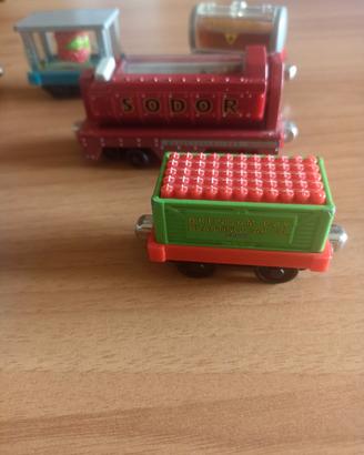 vagoni trenino Thomas 