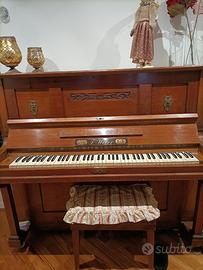 Pianoforte Classico a Corde Verticale