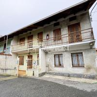 SOLUZIONE INDIPENDENTE CON CORTILETTO PRIVATO