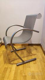 poltroncina " Sing Sing" di Shiro Kuramata