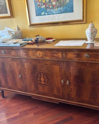 Credenza intarsiata
