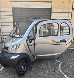 Minicar elettrica 4 ruote senza patente