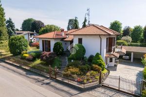 VILLA SINGOLA A ALBIATE