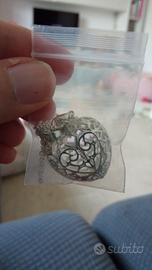 ciondolo a forma di cuore