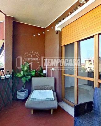 TRILOCALE CON DOPPIO BALCONE E BOX