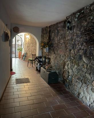 Intero stabile con giardino a Tolmezzo