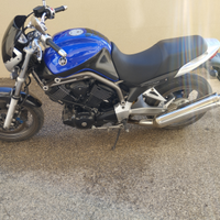 Moto Yamaha BT 1100