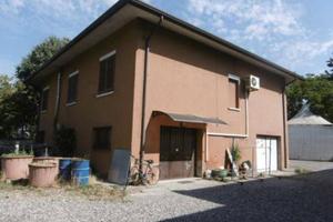 Immobile in asta di 304 m² con 4 locali e box auto