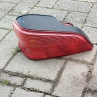 fanale posteriore dx Peugeot 106