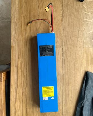 Batteria monopattino 36V 10Ah (18650) con bms