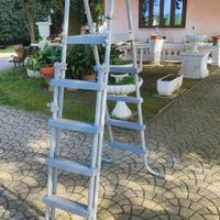 scaletta per piscina