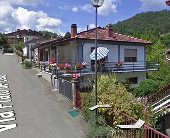 Casa indipendente su due piani