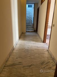 5 locali su due livelli