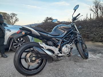 Suzuki SFV Gladius 650 
