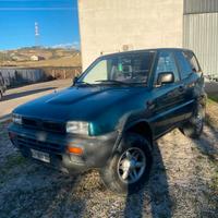 Disponibili ricambi Nissan Terrano II 2.7 td.