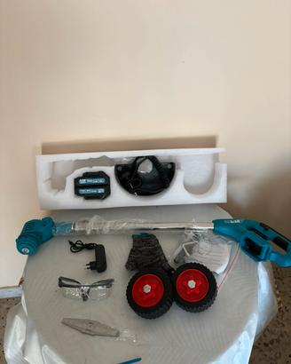 Tagliaerba con ruote e accessori