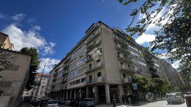 4 LOCALI A PALERMO