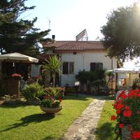 Casa con giardino