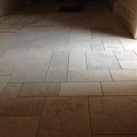 Pavimenti esterni interni di solo pietra