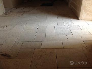 Pavimenti esterni interni di solo pietra