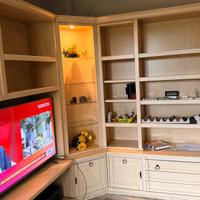 Libreria angolare in legno