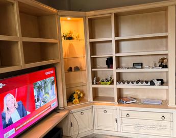 Libreria angolare in legno