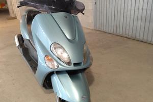 Scooter Yamaha 180