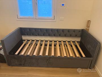 Divano letto matrimoniale