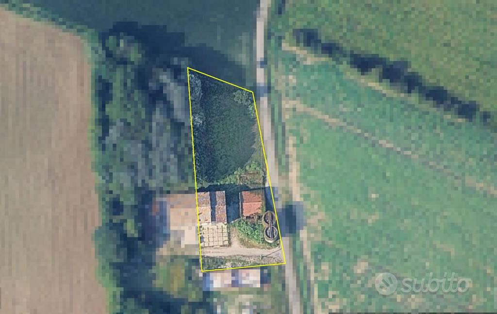 Rustico / Casale di 513 m² con più di 5 locali a C - Vista 5