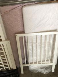 Stock lettino-seggiolone e giochi