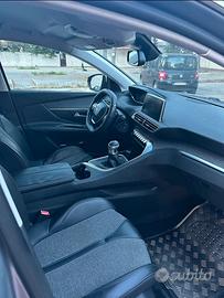PEUGEOT 3008 2.0 130cv
