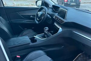PEUGEOT 3008 2.0 130cv