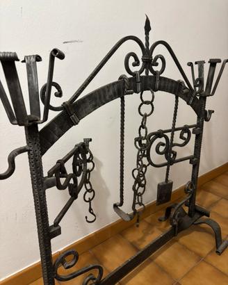 Trespolo porta utensili / parafiamma per caminetto