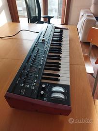 BEHRINGER DeepMind 12 Sintetizzatore Analogico