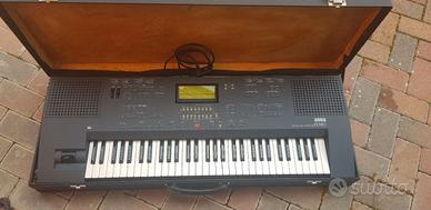 TASTIERA KORG IS 50 PERFETTA  CON CUSTODIA