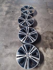 4 cerchi Mercedes R17 